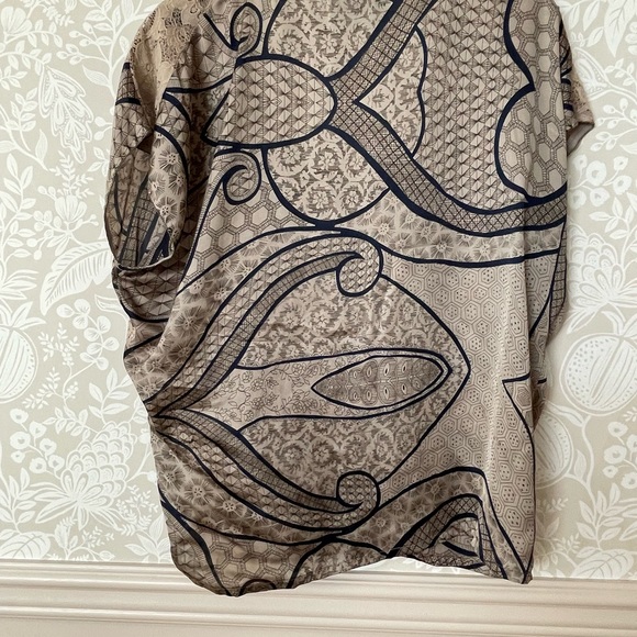 Aqua by Bloomingdale’s Blouse - Picture 5 of 6